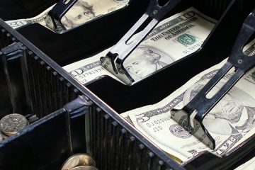 banknoty i monety